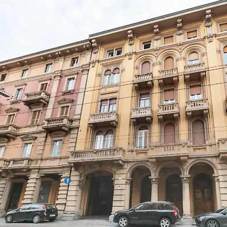 Bilocale In Centro Storico * Болонья